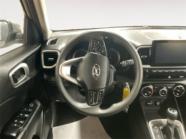 Used 2020 Hyundai Venue SE image 12