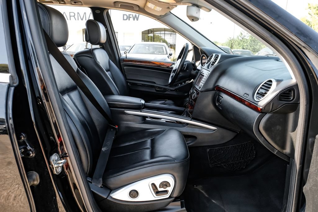 Used 2011 Mercedes-Benz GL 320 BlueTEC 4MATIC image 30
