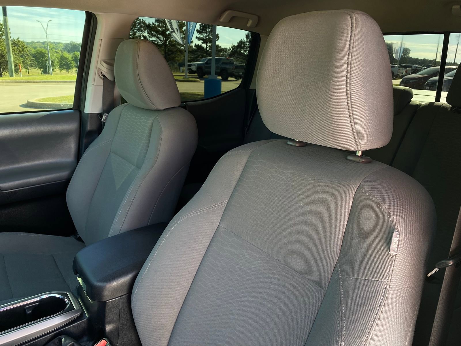 Used 2019 Toyota Tacoma SR5 image 17