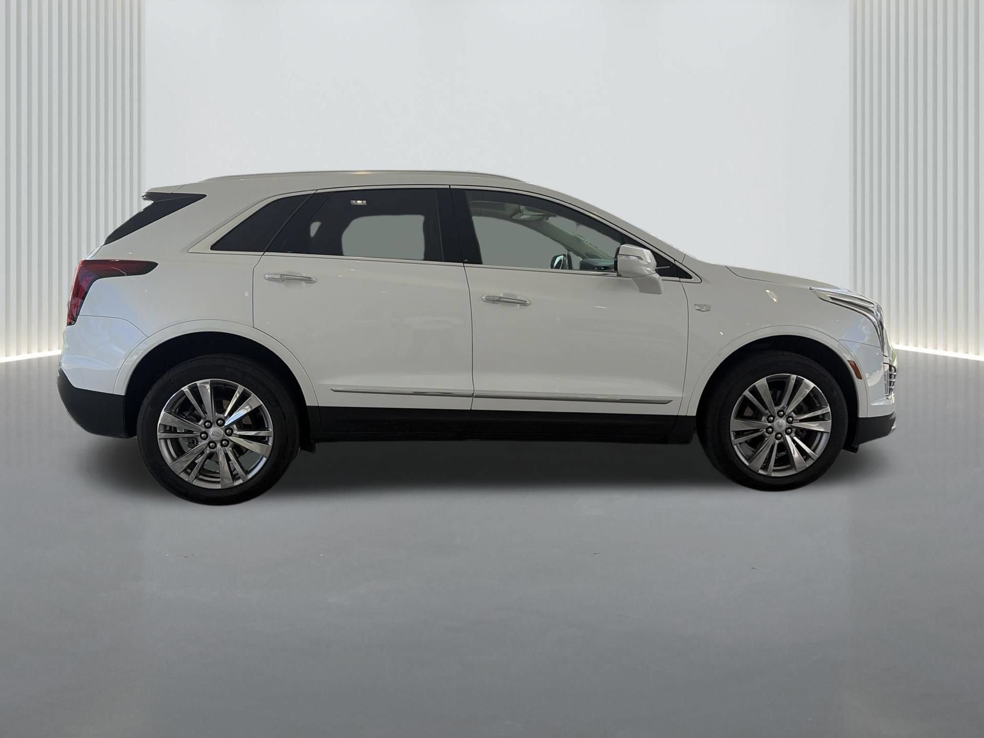 Used 2023 Cadillac XT5 Premium Luxury FWD image 8