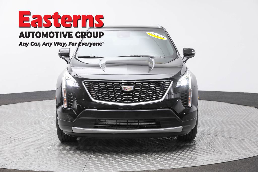 Used 2023 Cadillac XT4 Premium Luxury image 2