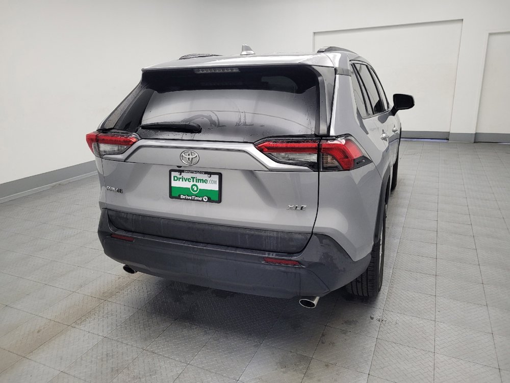 Used 2020 Toyota RAV4 XLE image 7