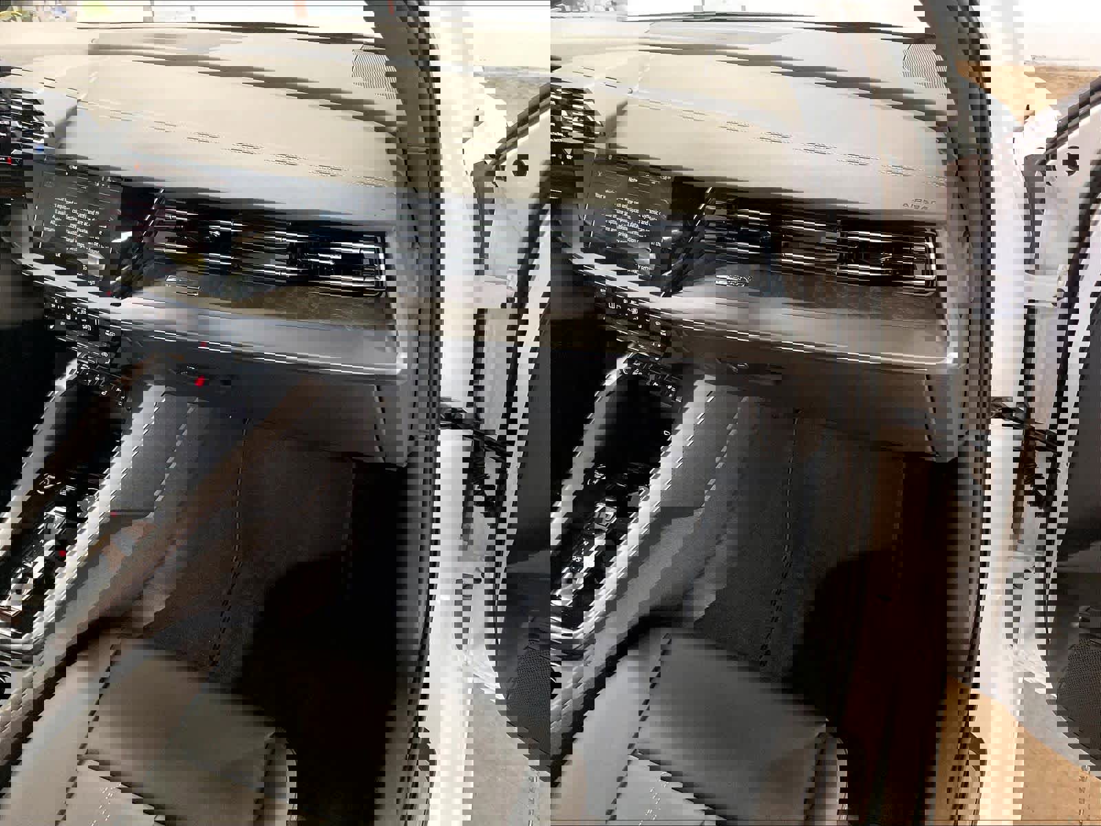 Used 2025 Audi A3 2.0T Premium image 17