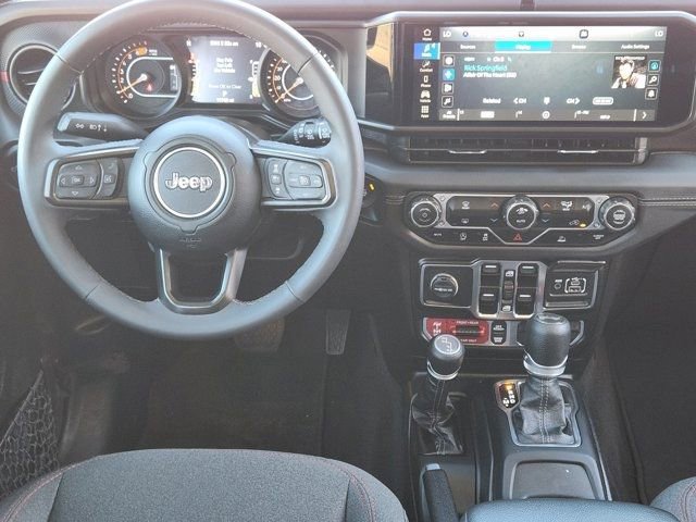 Used 2025 Jeep Wrangler Unlimited Rubicon image 27