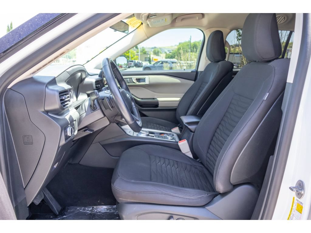 Used 2020 Ford Explorer XLT w/ Comfort Package AWD/4WD image 17