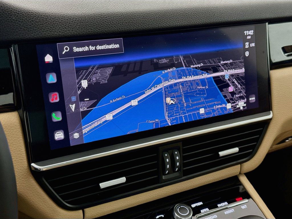 Certified 2023 Porsche Cayenne Coupe AWD/4WD image 19