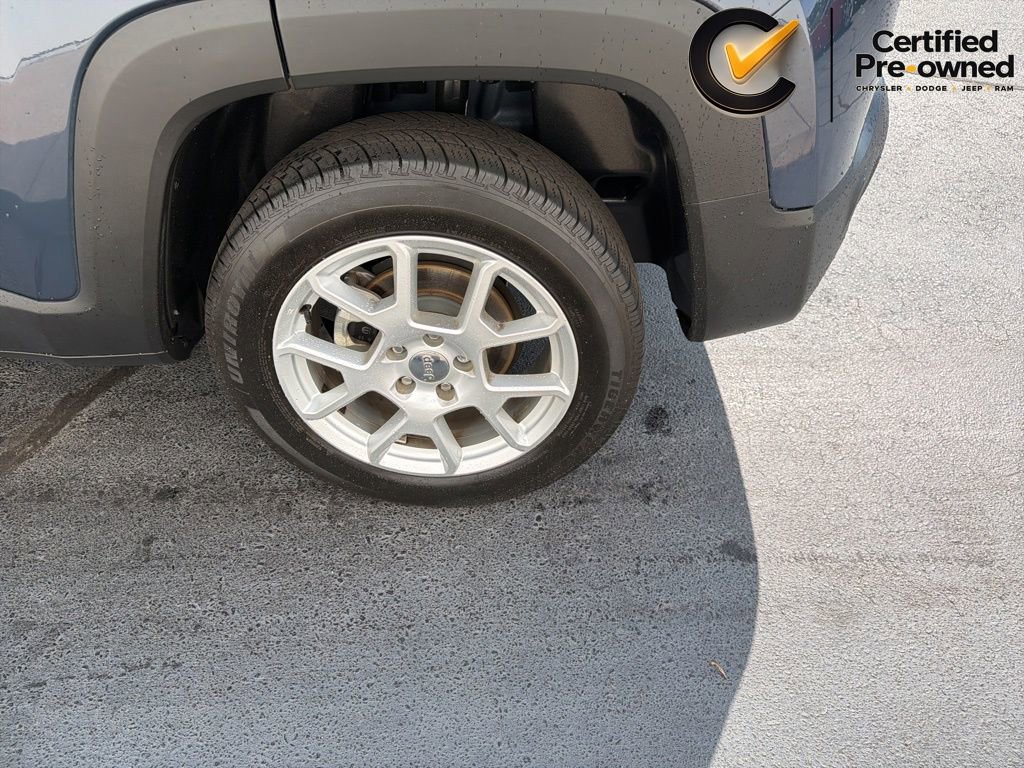 Used 2021 Jeep Renegade Latitude w/ Convenience Group AWD/4WD image 15