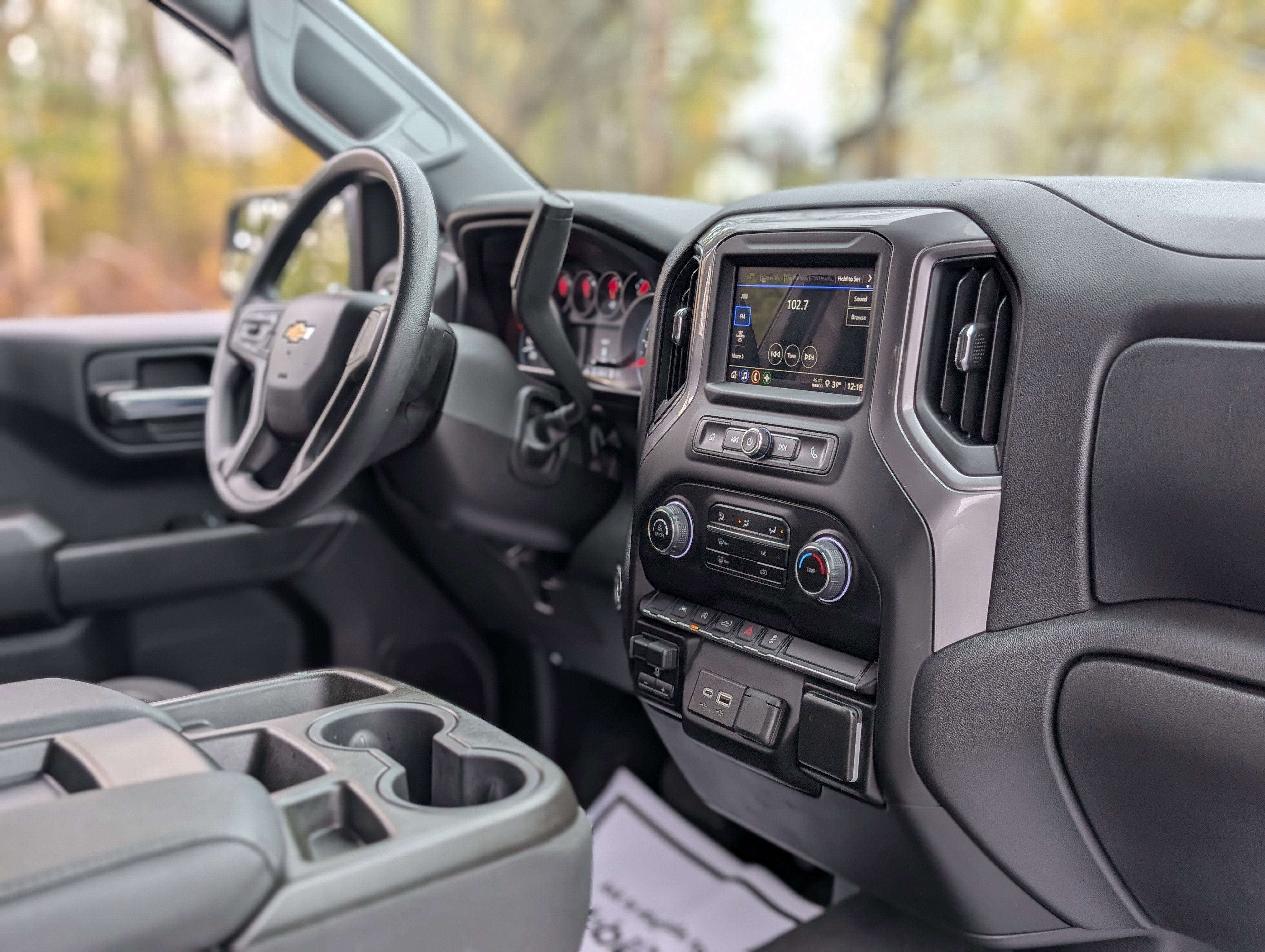 Used 2023 Chevrolet Silverado 1500 Custom image 39