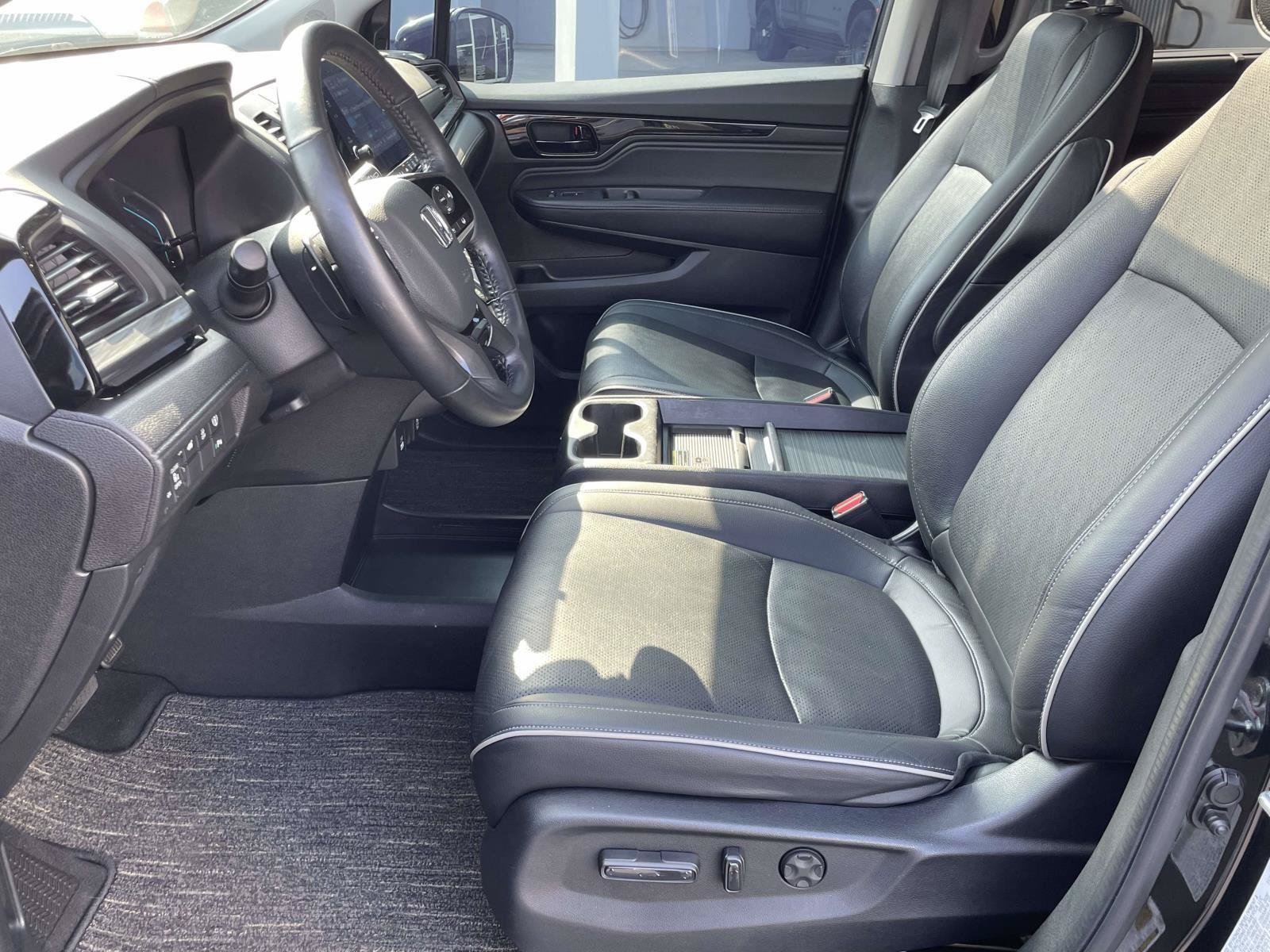 Used 2024 Honda Odyssey Elite image 16