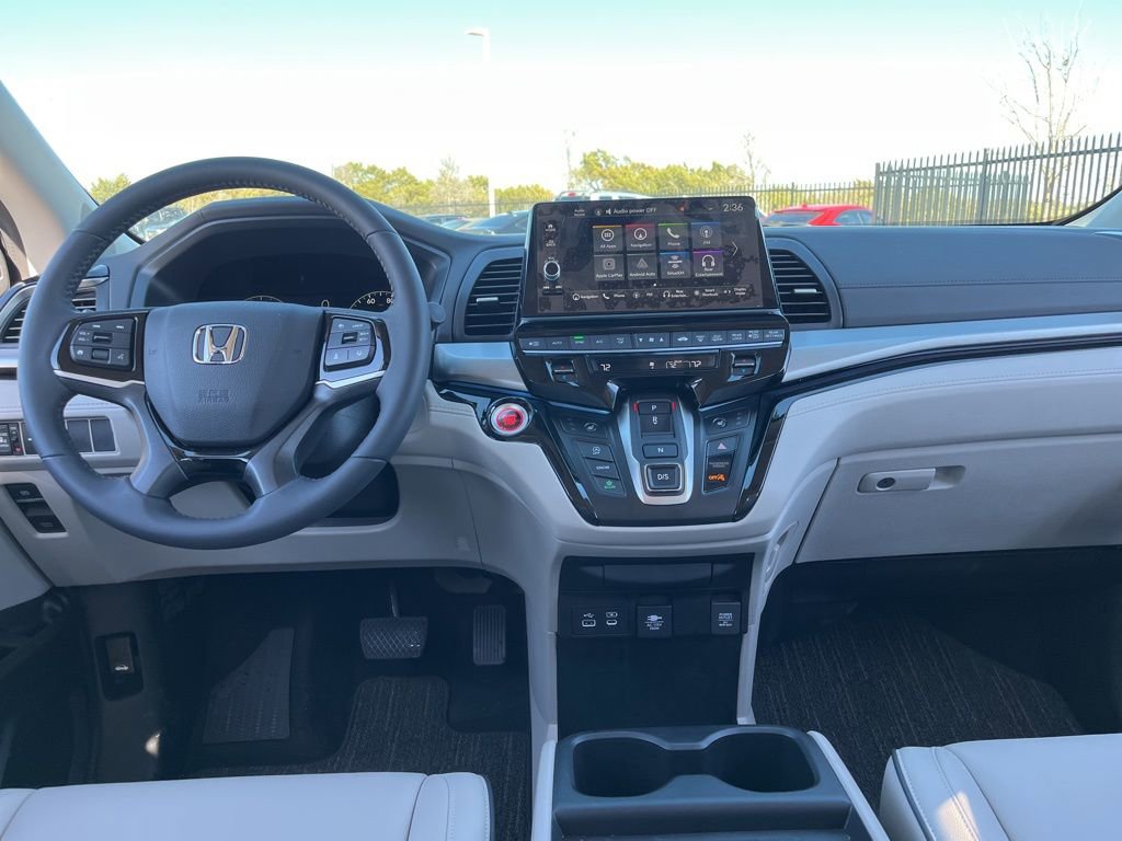 Certified 2026 Honda Odyssey Touring image 17