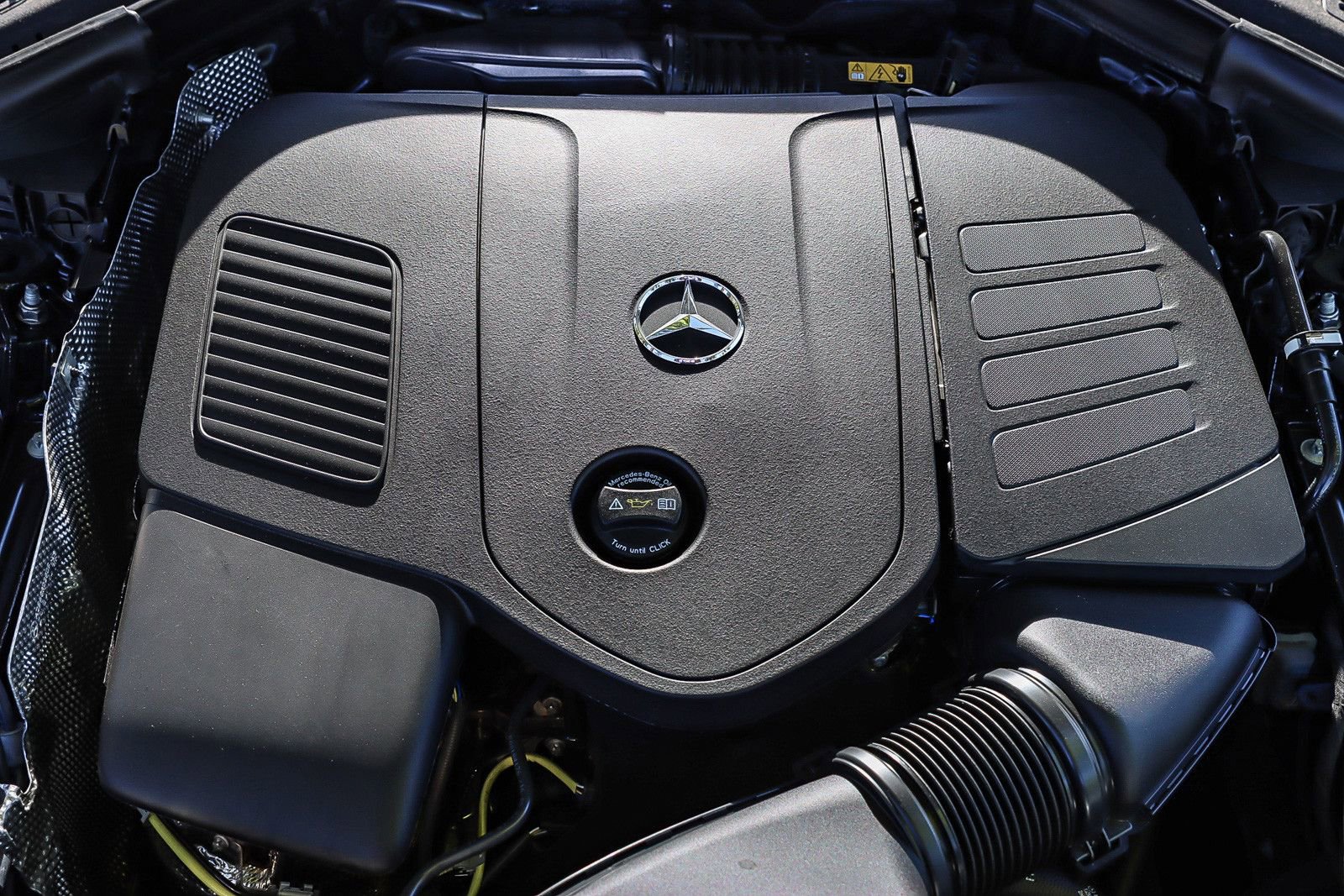 Used 2024 Mercedes-Benz GLC 300 4MATIC image 25