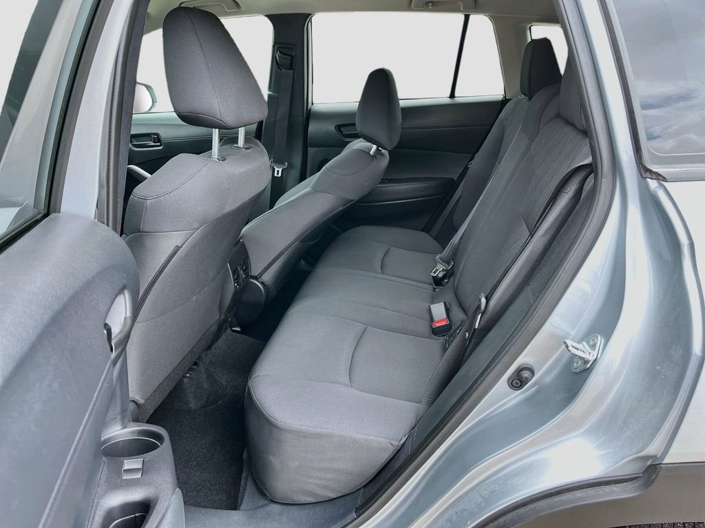 Used 2025 Toyota Corolla Cross LE FWD image 23