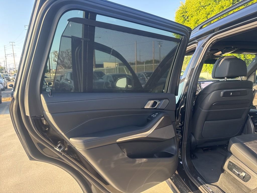 Used 2026 BMW X7 xDrive40i w/ M Sport Package AWD/4WD image 11