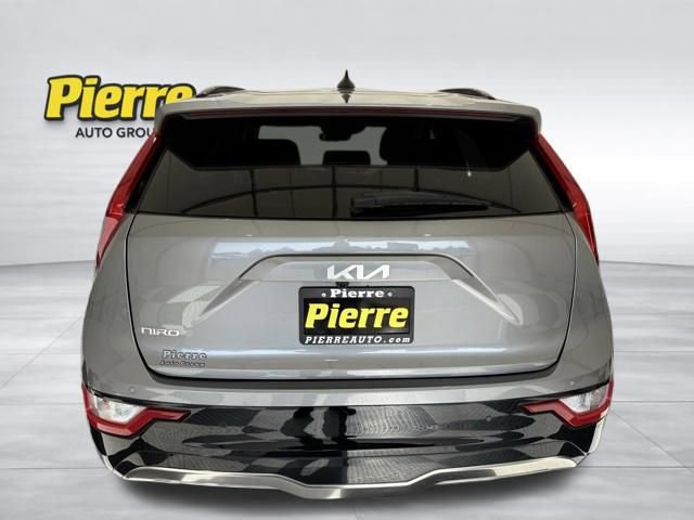 Used 2024 Kia Niro Wind w/ Wind Preserve Package FWD image 3