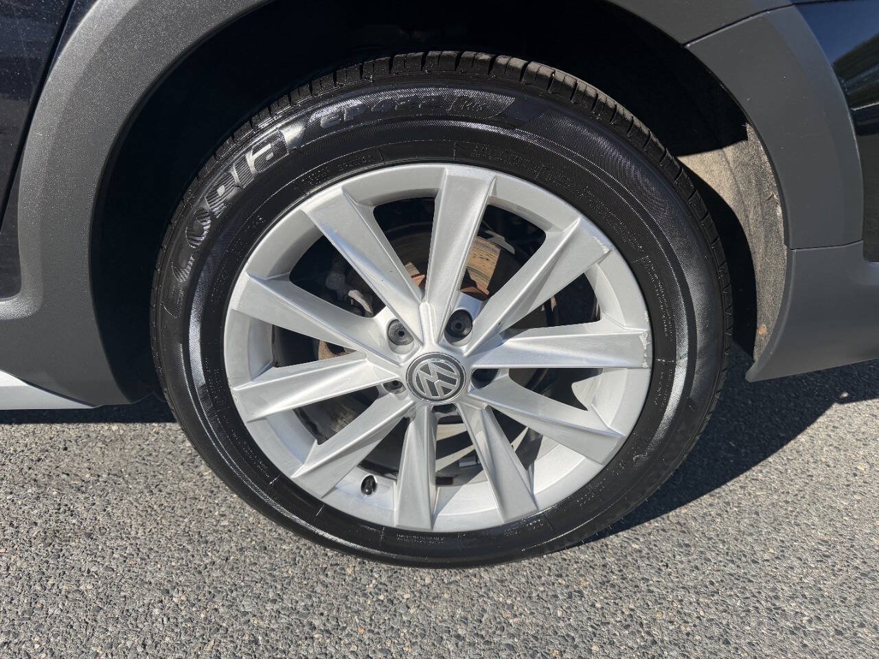 Used 2018 Volkswagen Golf Alltrack SE AWD/4WD image 12