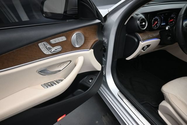 Used 2017 Mercedes-Benz E 300 4MATIC image 16