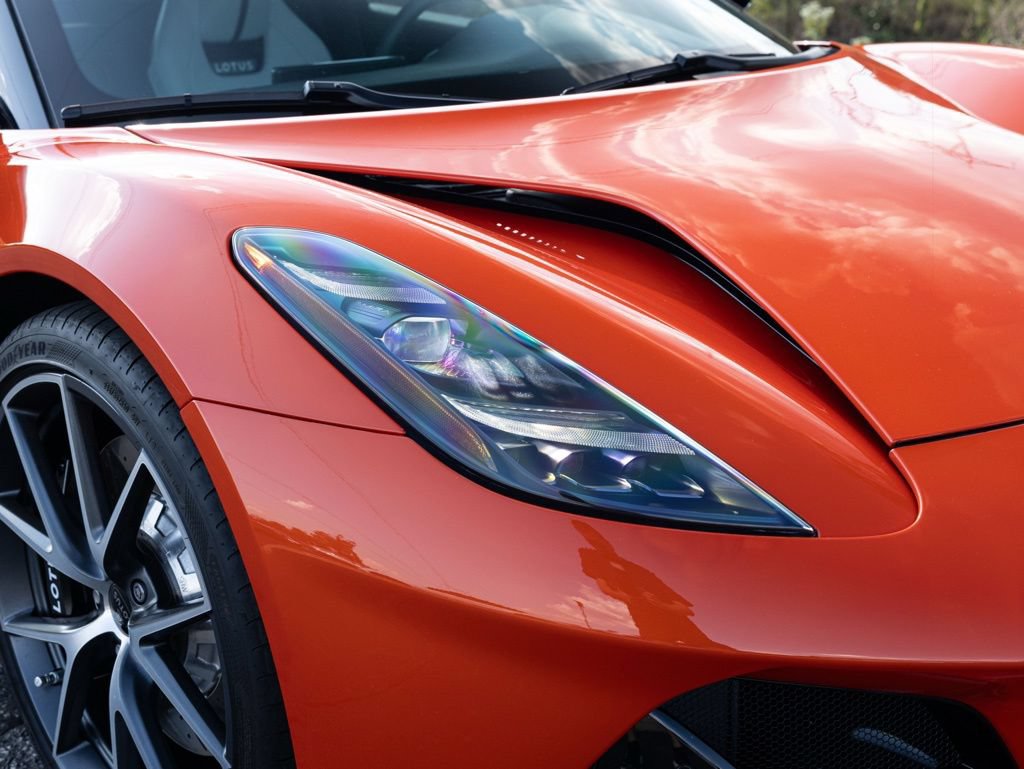 Used 2025 Lotus Emira RWD image 14