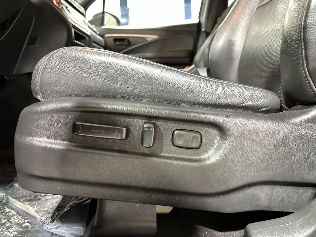 Used 2022 Honda Passport EX-L image 14