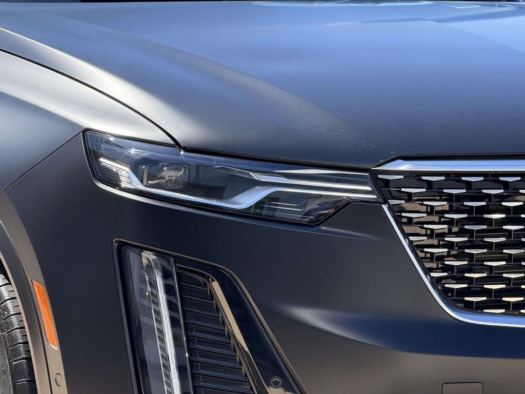 Certified 2025 Cadillac XT6 Premium Luxury w/ Technology Package AWD/4WD image 10