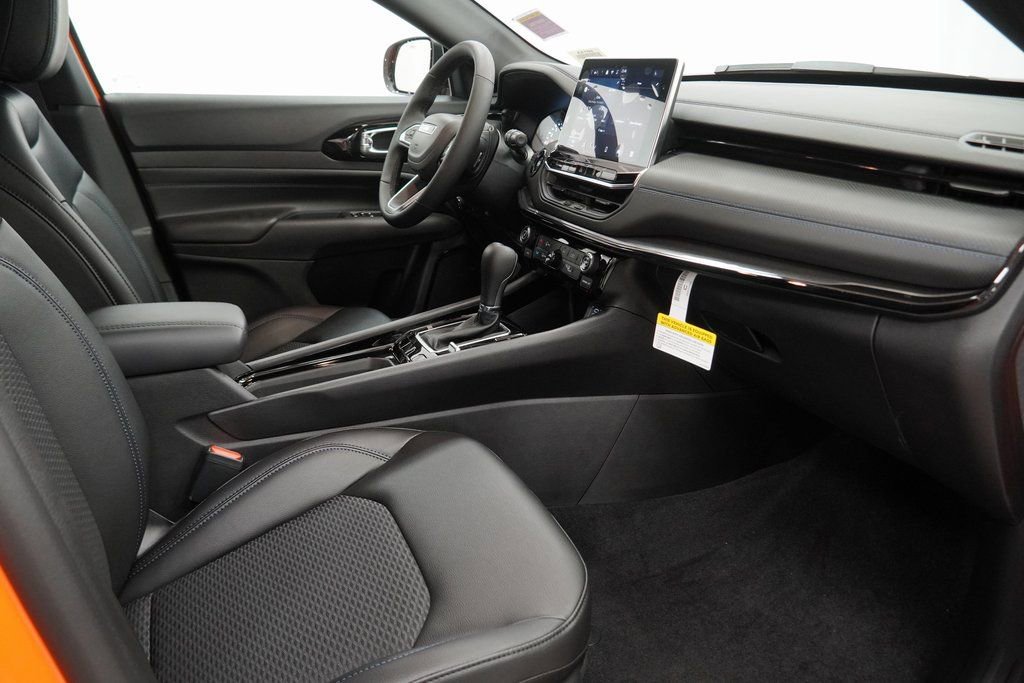 New 2026 Jeep Compass Latitude image 34