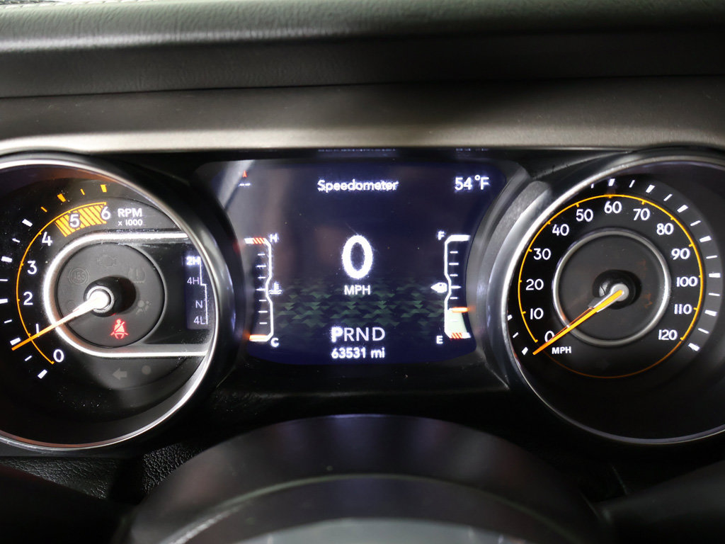 Used 2021 Jeep Wrangler Unlimited Sahara w/ Dual Top Group AWD/4WD image 34