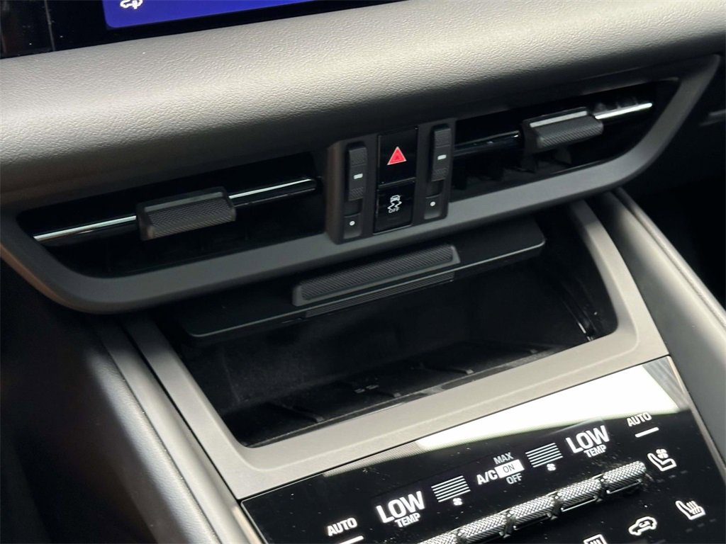 New 2025 Porsche Macan 4S Electric image 26