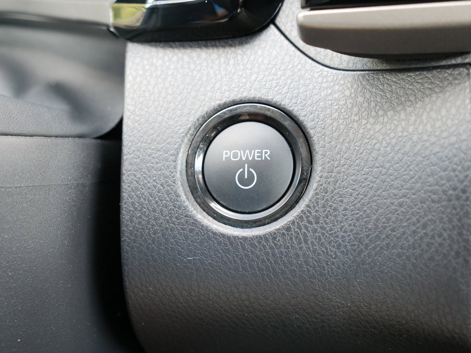 Used 2025 Toyota Camry XLE image 26