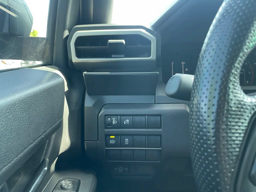 Used 2024 Toyota Tacoma SR AWD/4WD image 12