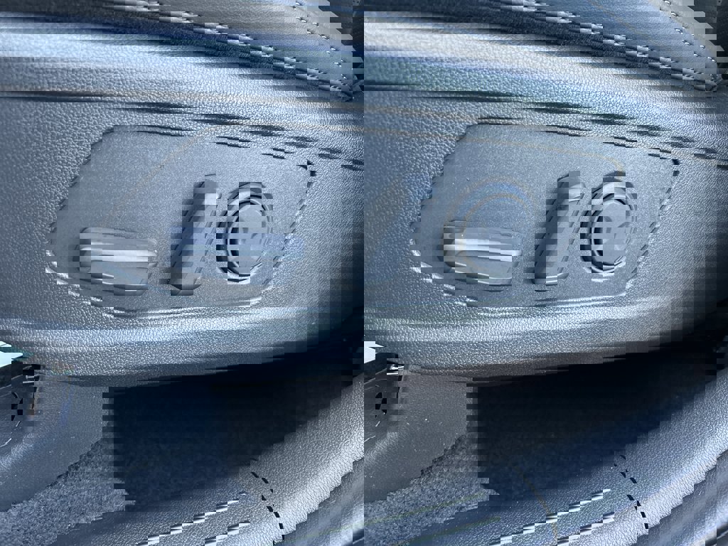 New 2026 Kia Sorento S w/ S Panoramic Sunroof Package image 19