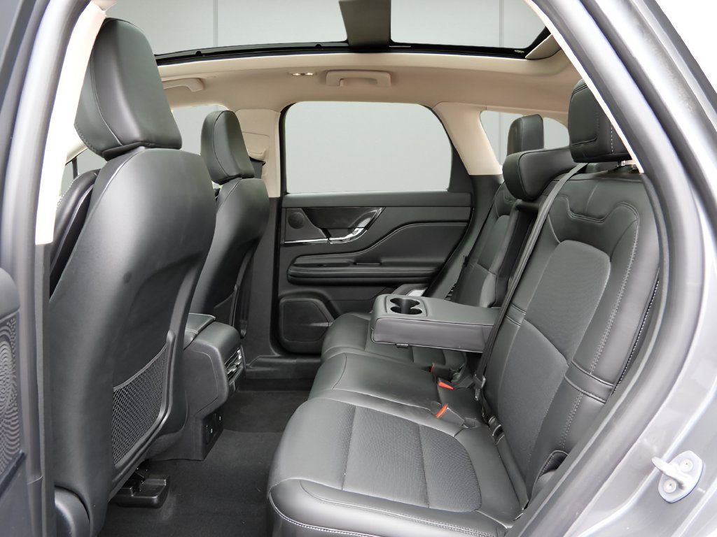 Used 2024 Lincoln Corsair AWD w/ Equipment Group 101A image 11