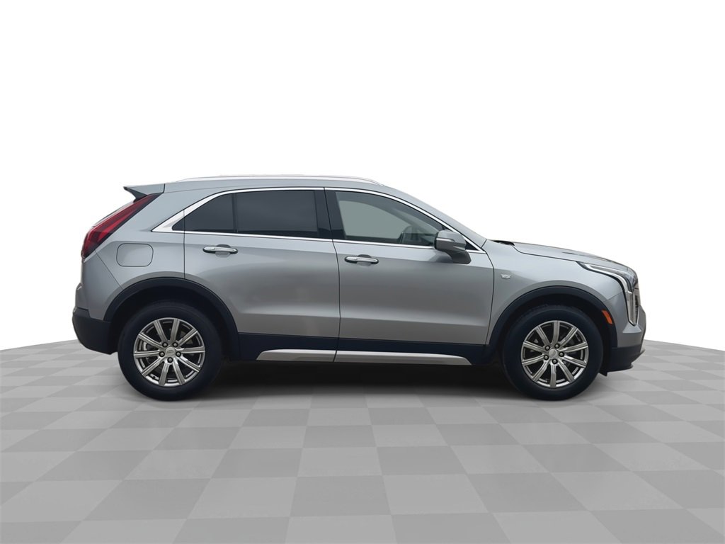 Used 2023 Cadillac XT4 Premium Luxury image 9