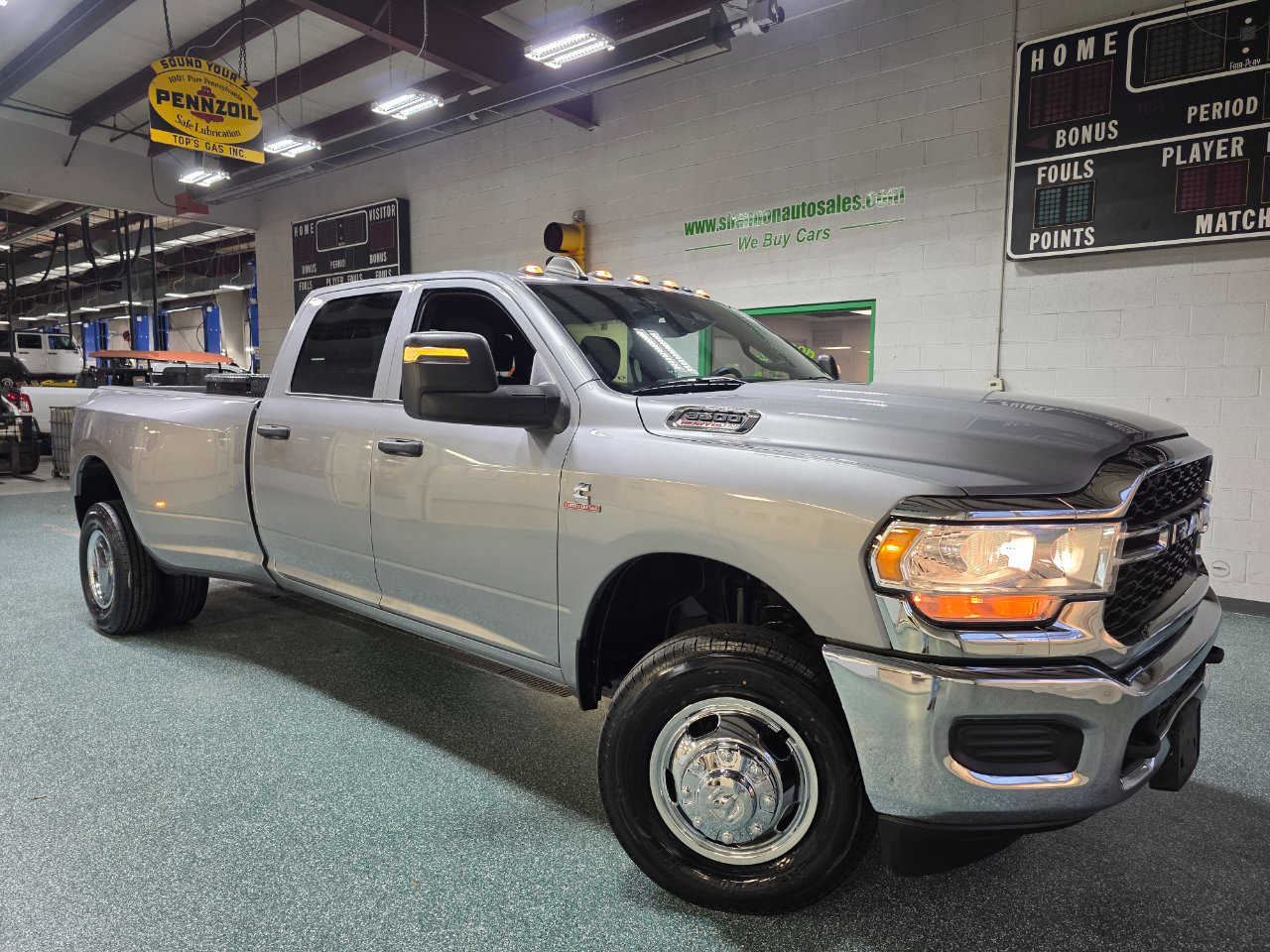 Used 2024 RAM 3500 Tradesman w/ Safety Group image 14