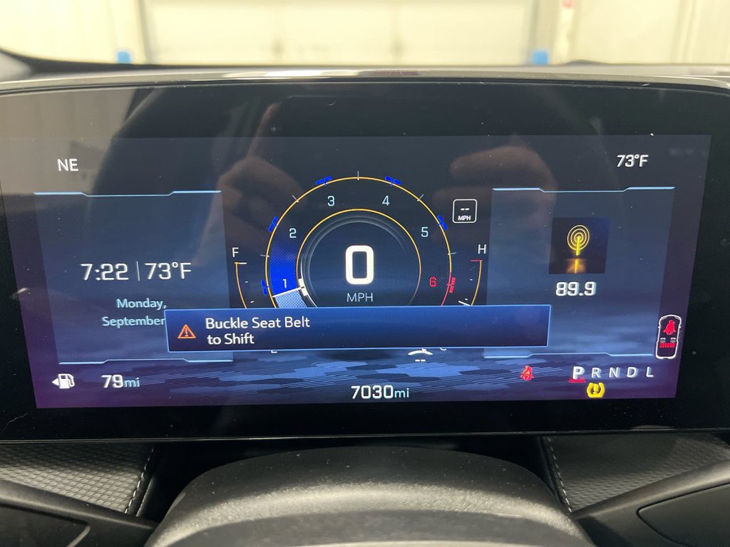 Used 2025 Chevrolet Equinox LT w/ Safety and Technology Package FWD image 12