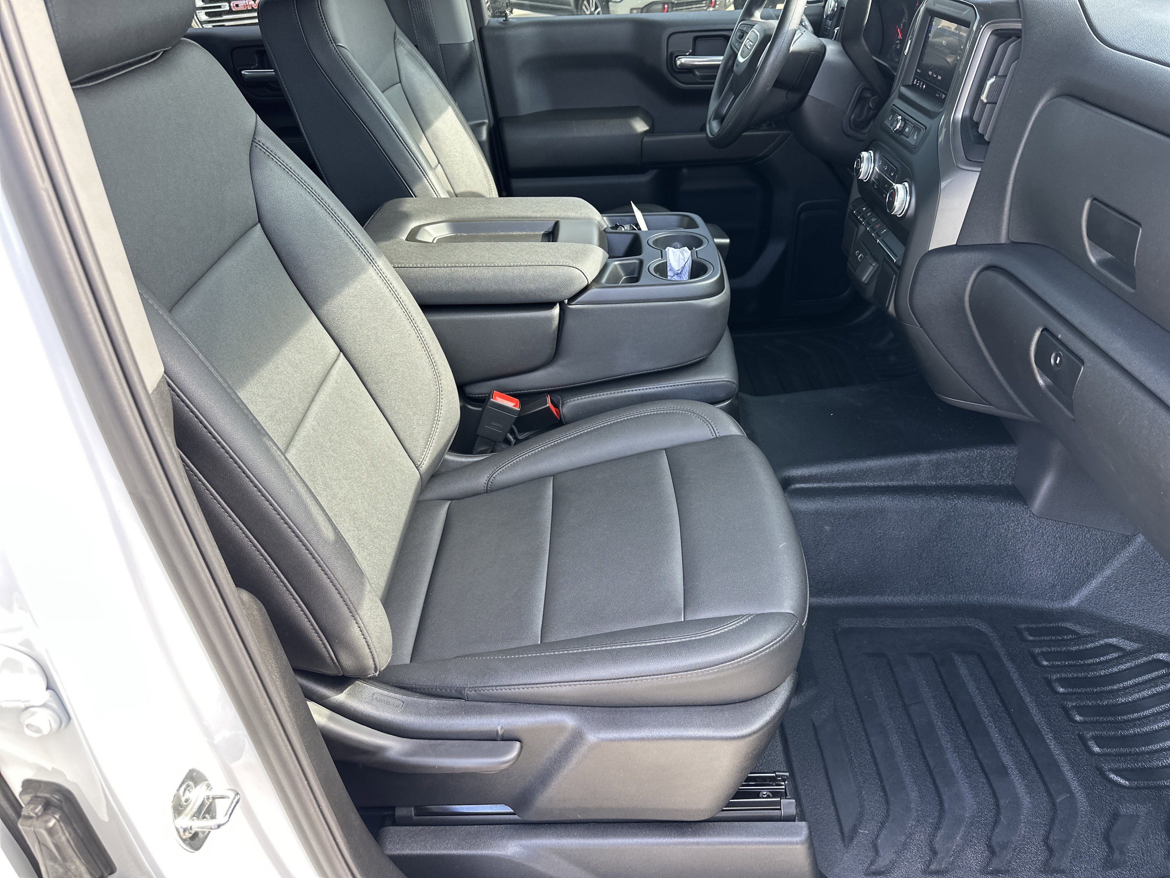 Certified 2025 GMC Sierra 1500 Pro w/ Pro Value Package image 16