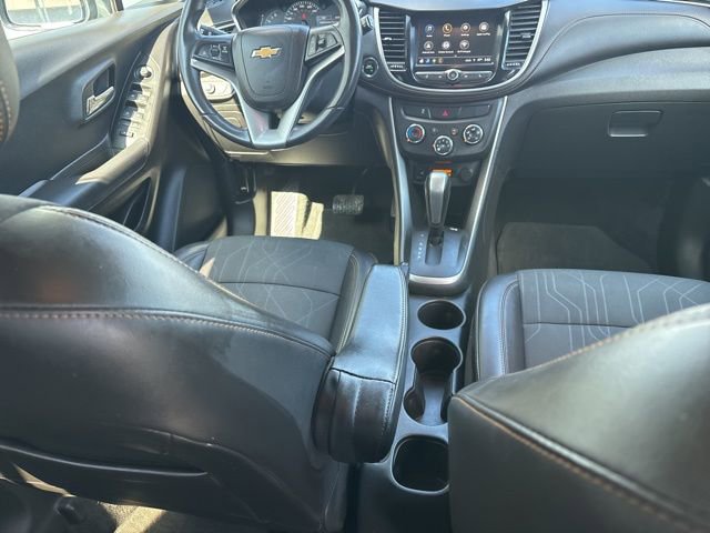 Used 2018 Chevrolet Trax LT w/ LT Convenience Package image 34
