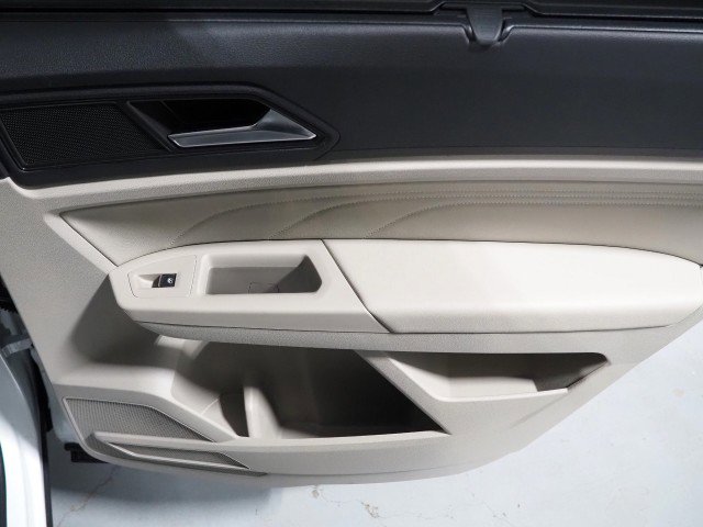 Used 2023 Volkswagen Atlas SE w/ Technology Package image 59