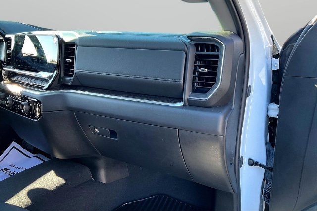 Used 2026 Chevrolet Silverado 1500 LT AWD/4WD image 16
