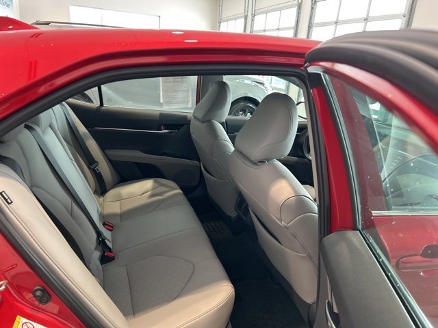 Used 2019 Toyota Camry XSE image 15