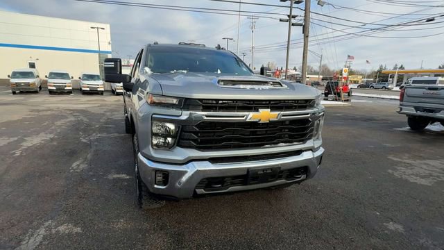 Used 2024 Chevrolet Silverado 2500 LT w/ Texas Edition image 3