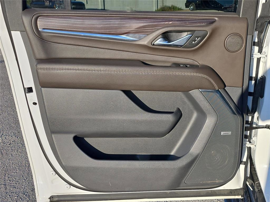 Used 2023 GMC Yukon XL Denali image 11