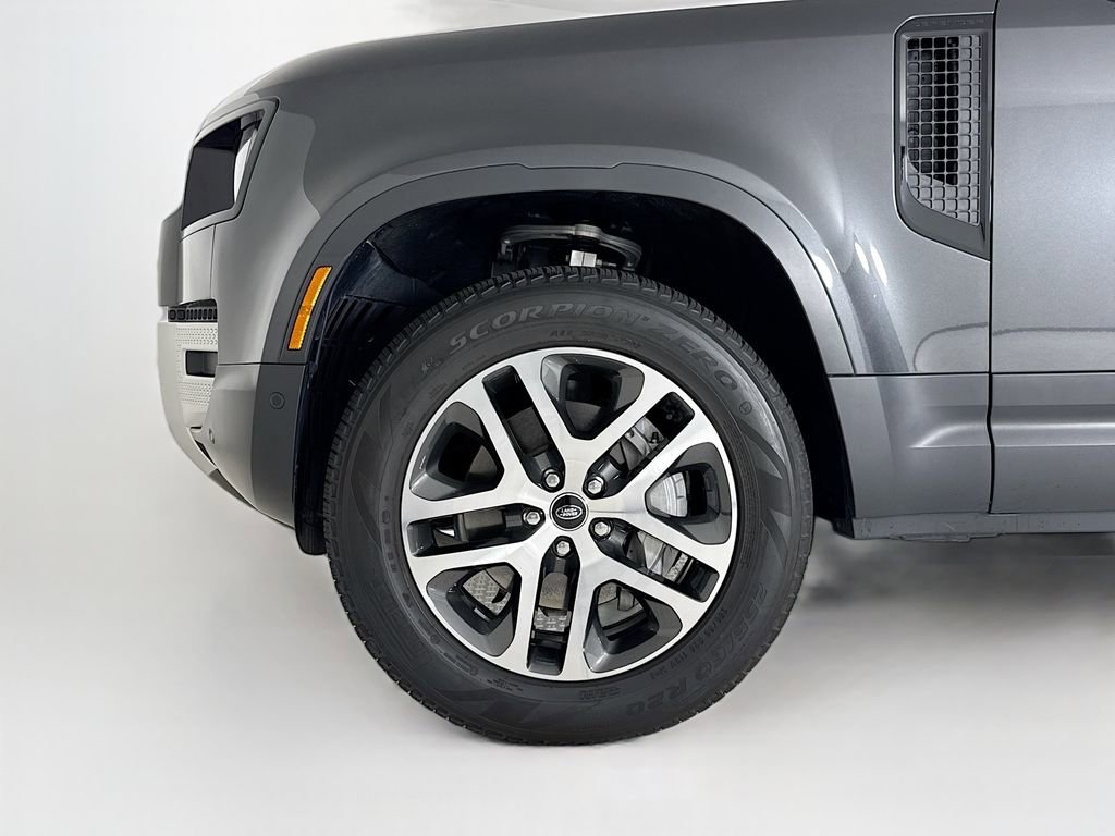 Used 2025 Land Rover Defender 110 S image 27