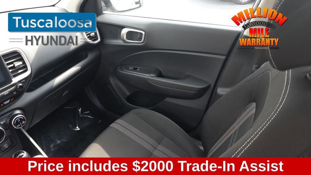 Used 2024 Hyundai Venue SEL image 29