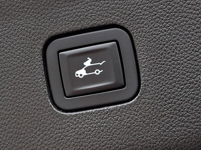 Used 2018 Buick Enclave Essence image 30