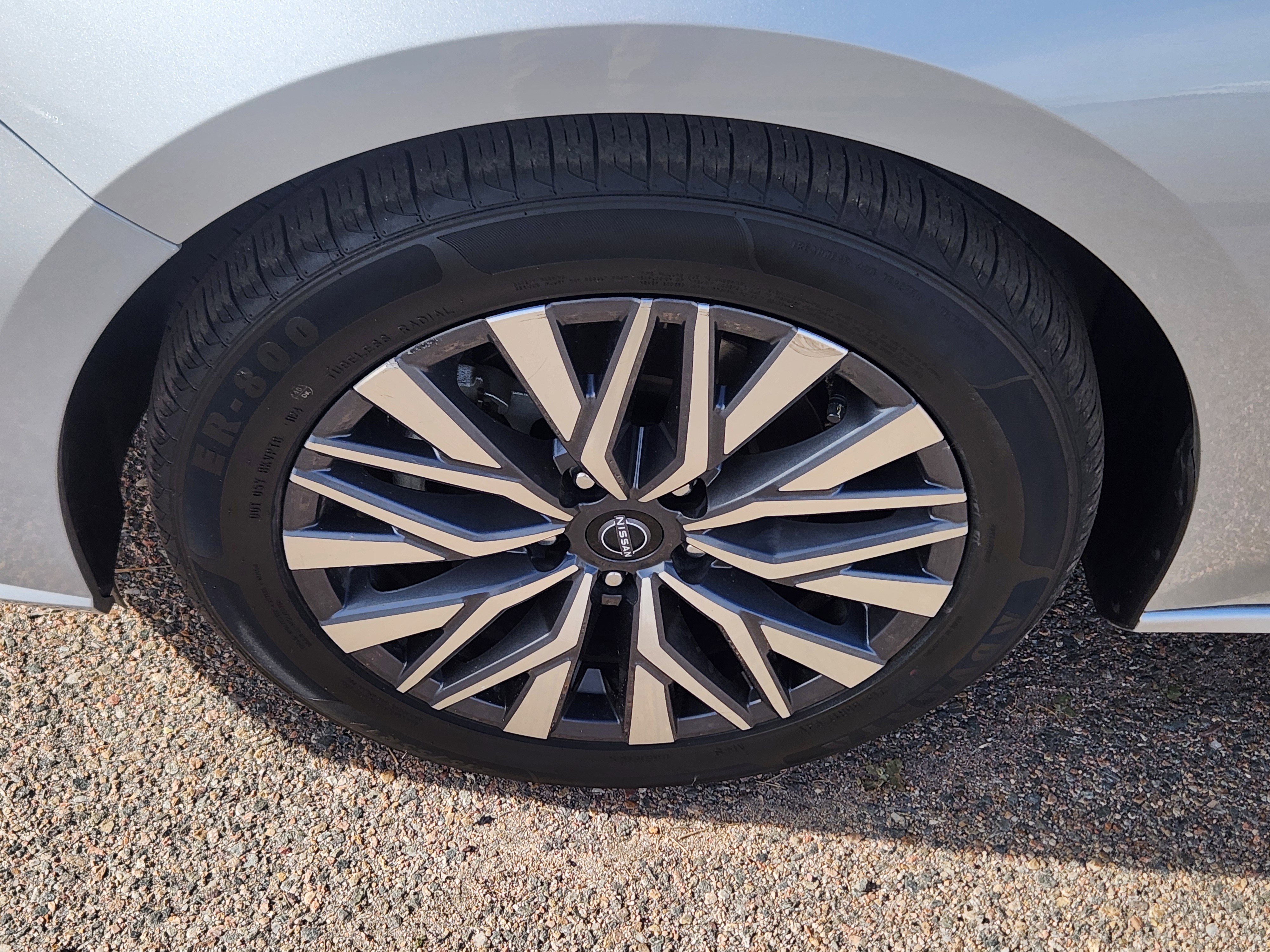 Used 2023 Nissan Altima 2.5 SV FWD image 7