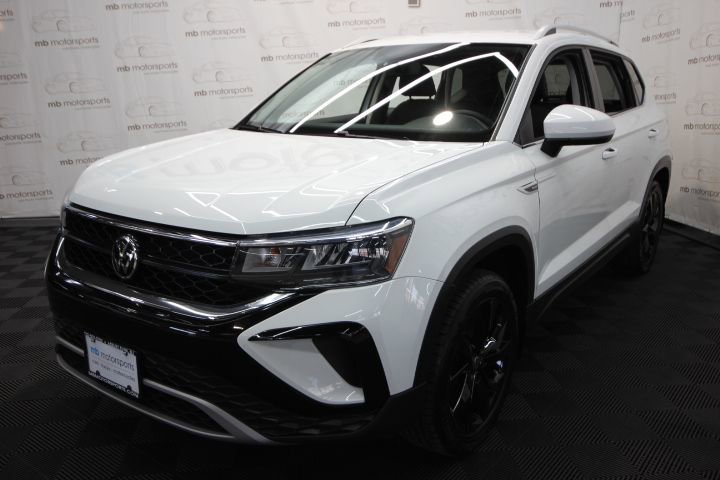 Used 2022 Volkswagen Taos SE image 1