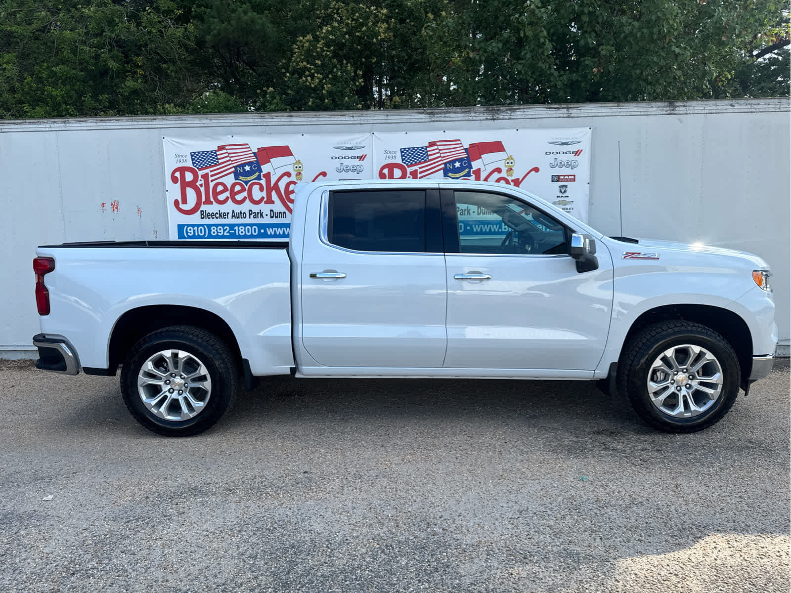 New 2026 Chevrolet Silverado 1500 LTZ w/ Technology Package AWD/4WD image 2