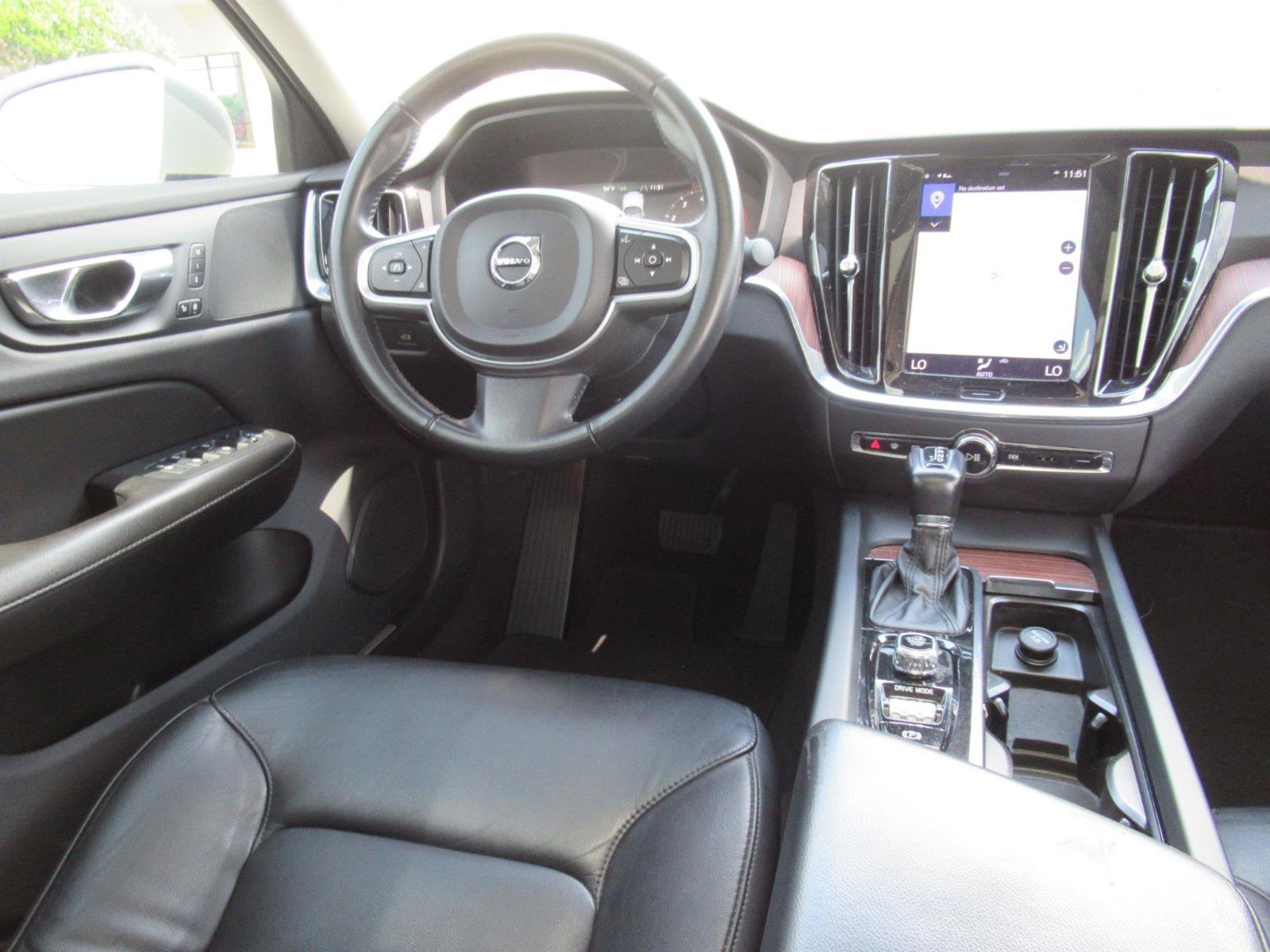 Used 2021 Volvo S60 T5 Momentum FWD image 13