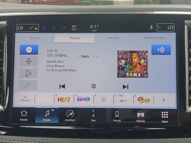 New 2027 Chrysler Pacifica Limited FWD image 22
