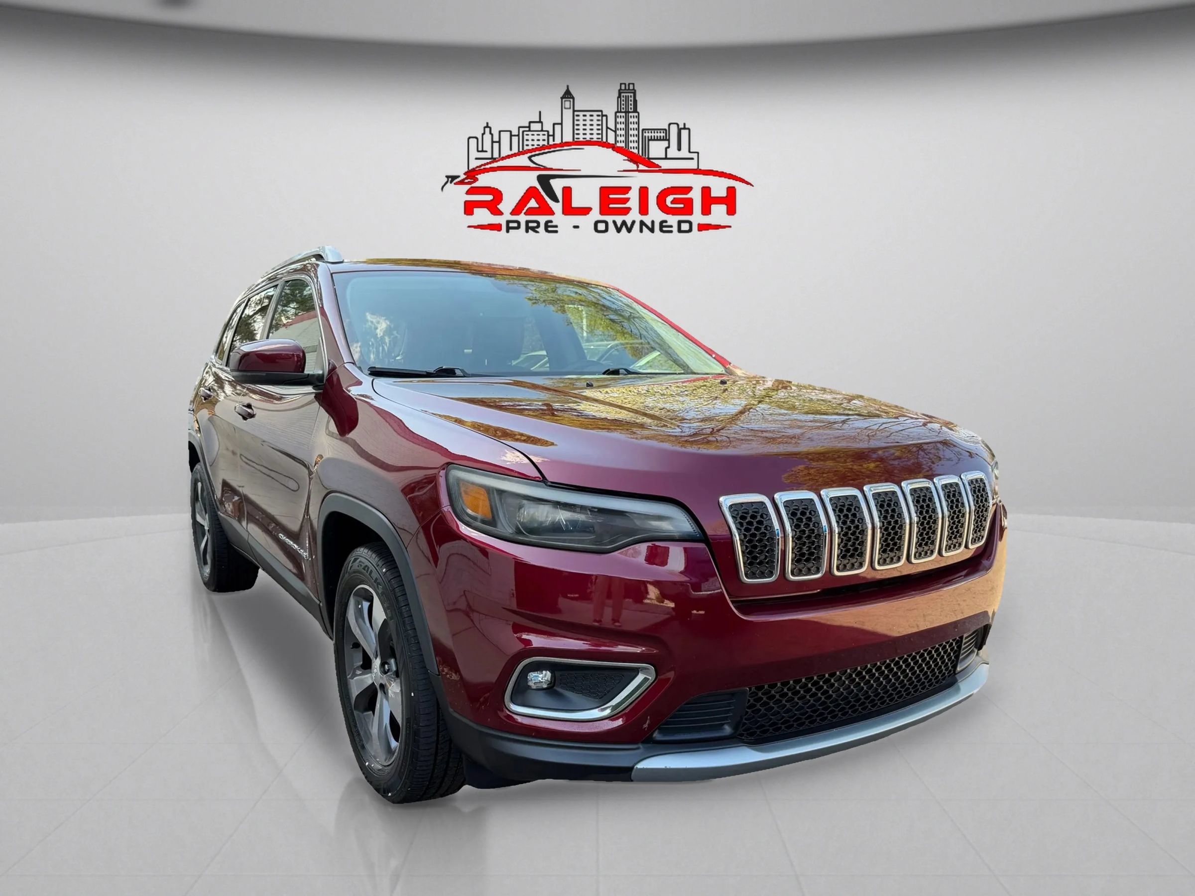 Used 2019 Jeep Cherokee Limited AWD/4WD image 4