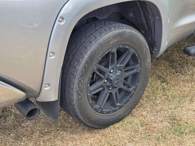 Used 2017 Toyota Tundra SR5 w/ SR5 Upgrade Package RWD image 9